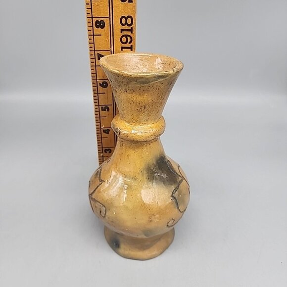 Vintage Stoneware Vase Beige Floral Etched 7" Pottery - Picture 5 of 5
